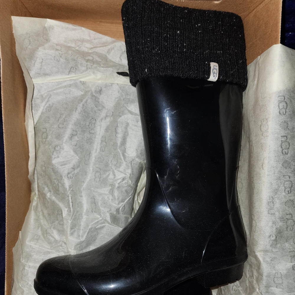 Ugg Rain Boots W/ socks. - Picture 1 of 9